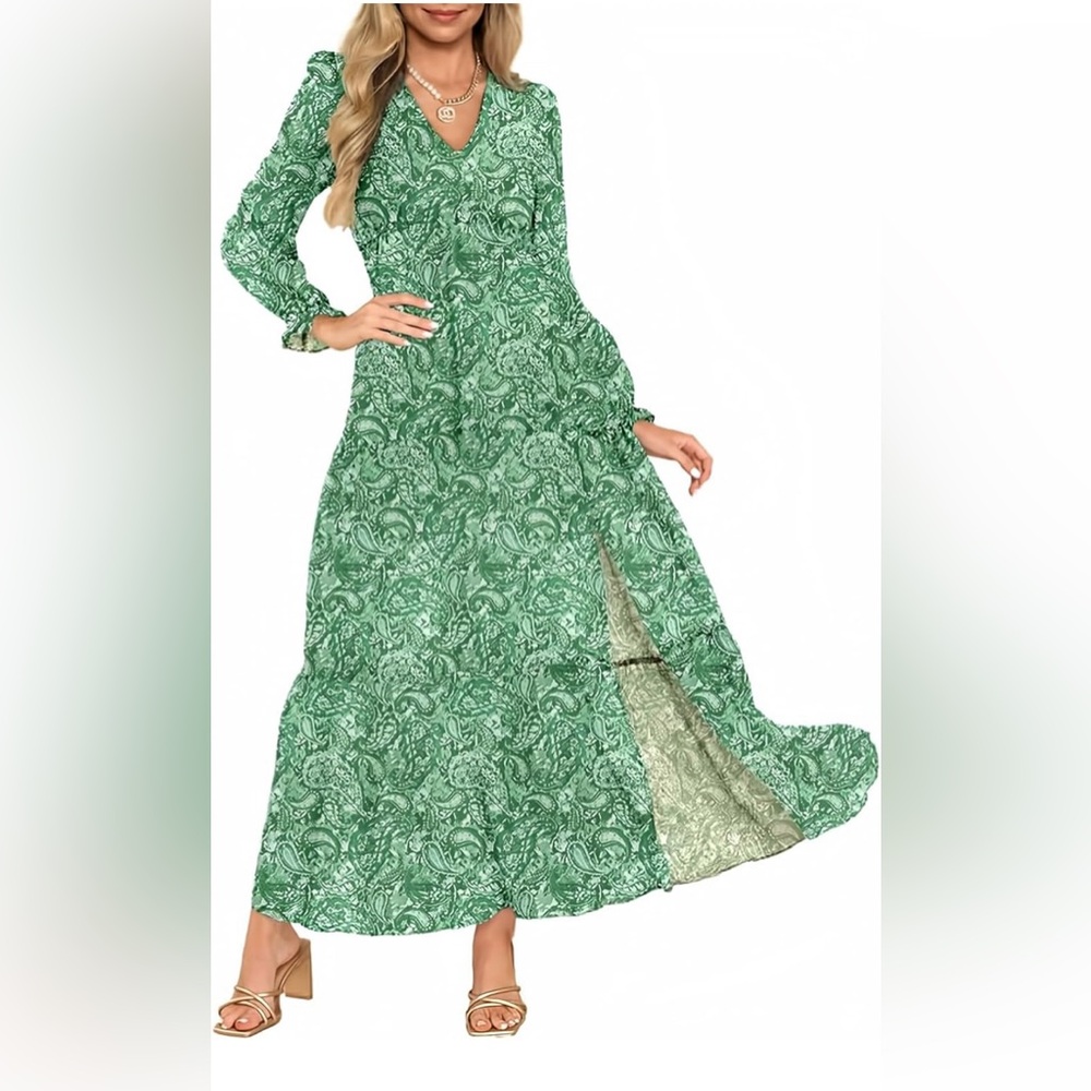 Elegant Green Paisley Maxi Dress
